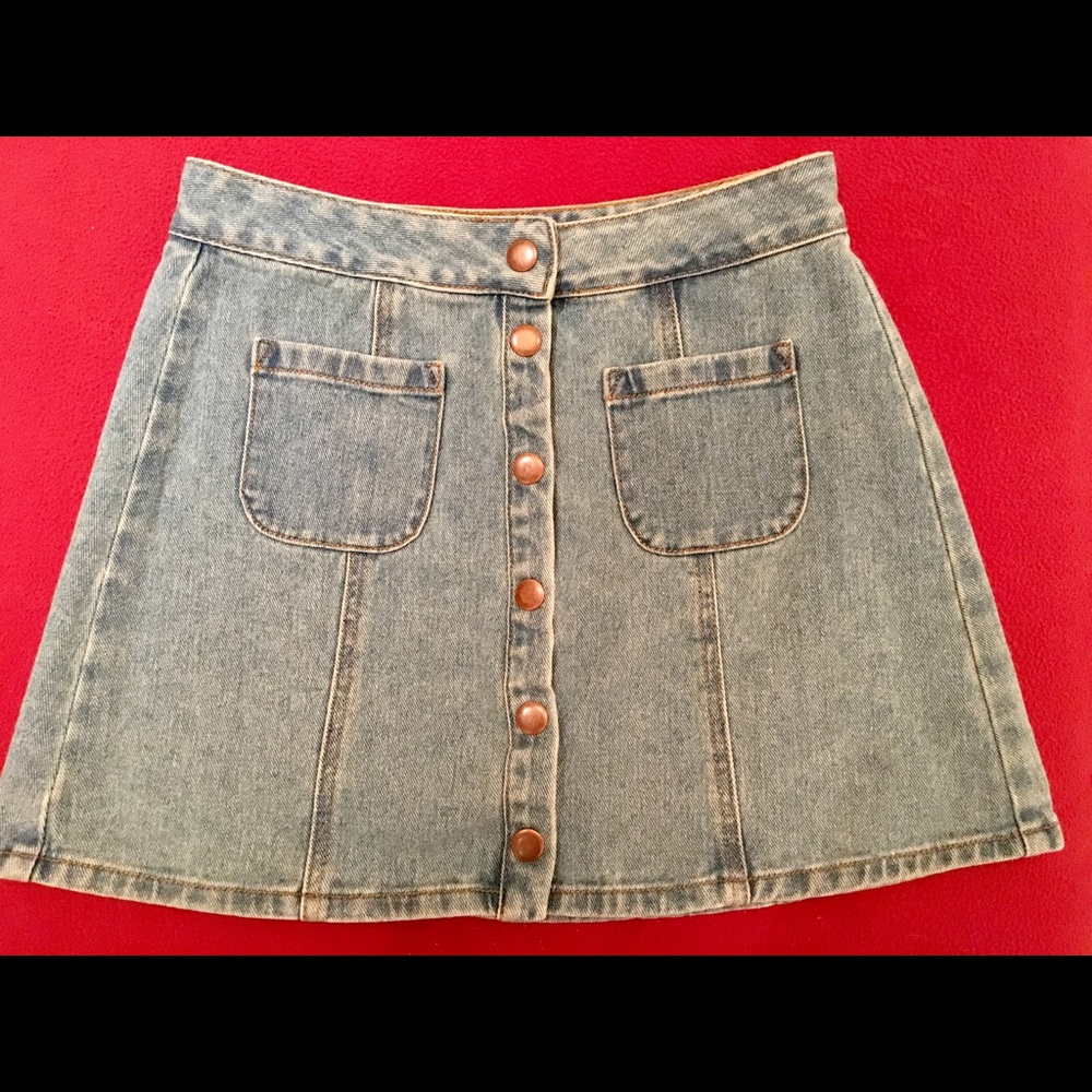 Brandy Melville Denim button-up skirt